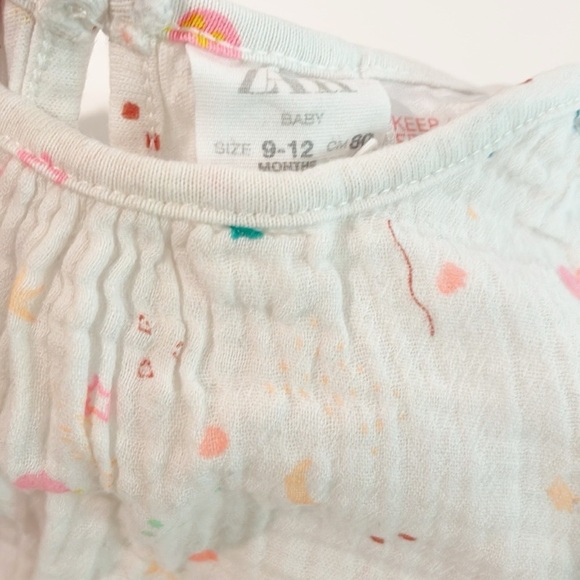 Zara 9-12m flutter sleeve‎ top - Picture 3 of 4